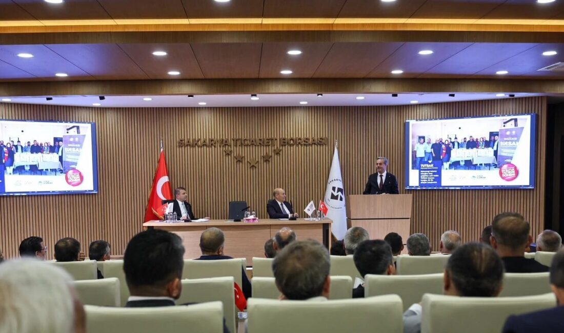 Sakarya Büyükşehir Belediye Başkanı Yusuf Alemdar, Sakarya Ticaret Borsası’nda gerçekleştirilen