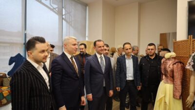 SAMEK yıl sonu sergileri Sapanca’da devam etti. Binden fazla Sapancalı