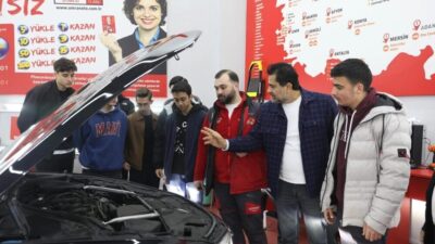 Gençlerin her alanda yanında olan Samsun Büyükşehir Belediyesi, açtığı kurslarla