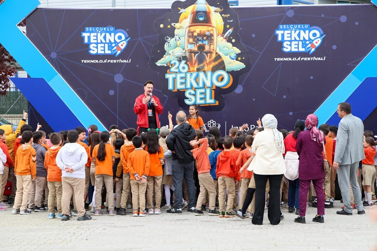 Konya Selçuklu Belediyesi’nin ev sahipliğinde düzenlenen TEKNOSEL 2026 Teknoloji Festivali’nin