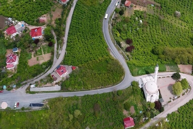 Kentin dört bir yanında altyapı yatırımlarına devam eden Büyükşehir Belediyesi