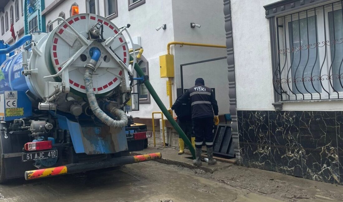 Trabzon Büyükşehir Belediyesi ekipleri, Samsun’un Havza ilçesinde meydana gelen sel