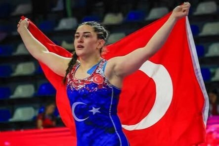 Trakya’nın gururu Kıymet Rümeysa Tezcan Avrupa Şampiyonu oldu Bulgaristan’da düzenlenen U17 Avrupa Güreş Şampiyonası’nda altın madalya kazanan milli