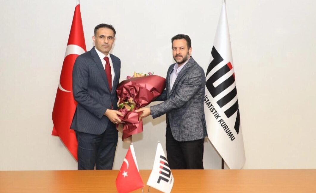 Türkiye İstatistik Kurumu Başkanlığı görevini yürüten Erhan Çetinkaya, görevini Resmi