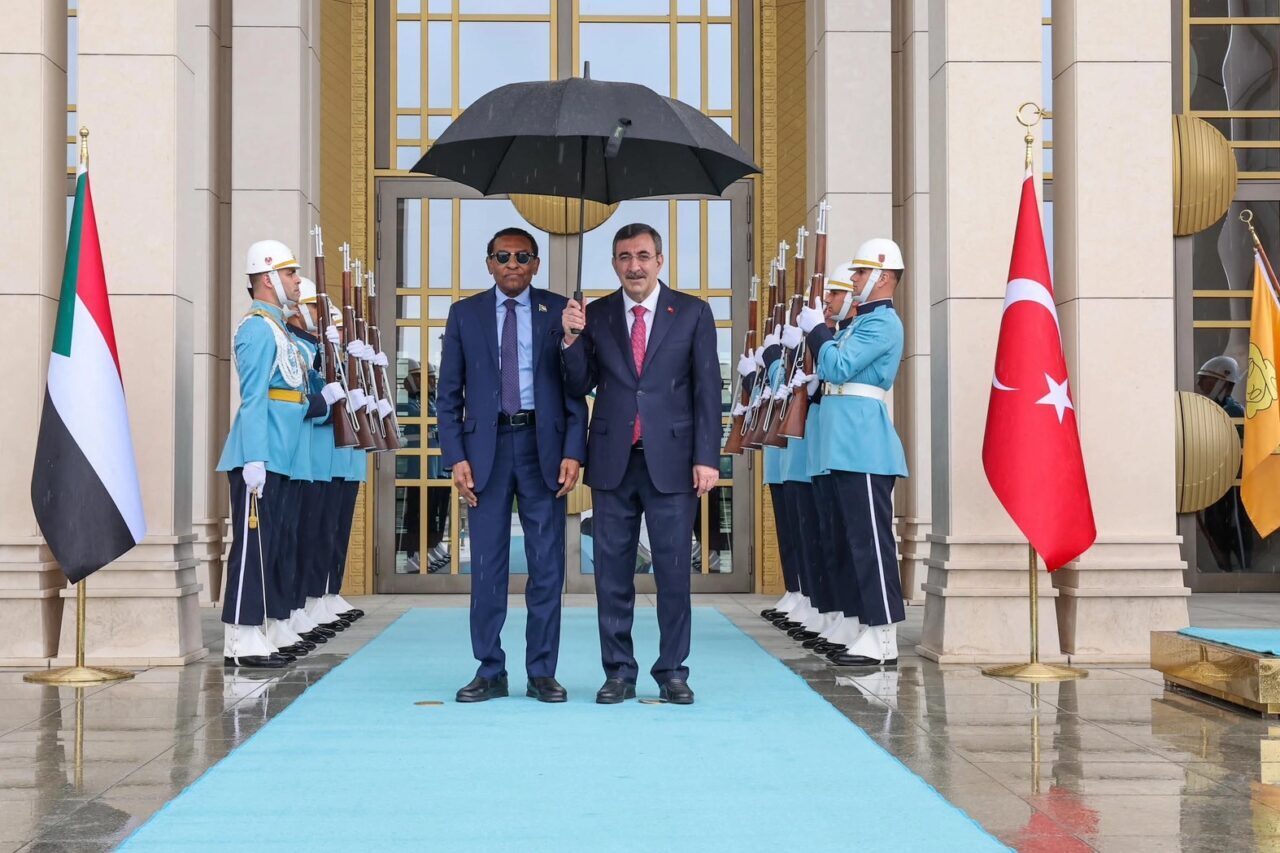 Türkiye-Sudan ilişkilerinde yeni dönem Cumhurbaşkanı Yardımcısı Cevdet Yılmaz, Ankara’da Sudan Başbakanı Kamil İdris ile