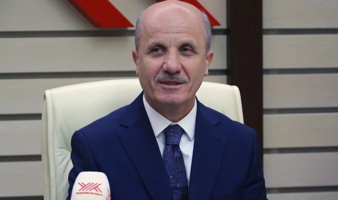 YÖK Başkanı Özvar’dan ‘İstanbul Bilgi’ açıklaması YÖK Başkanı Erol Özvar, İstanbul Bilgi Üniversitesi’nde eğitim-öğretim faaliyetlerinin güvence