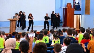 Ağrı İbrahim Çeçen Üniversitesi’nde düzenlenen Çocuk Şenliği etkinliğinde minikler oyunlar,