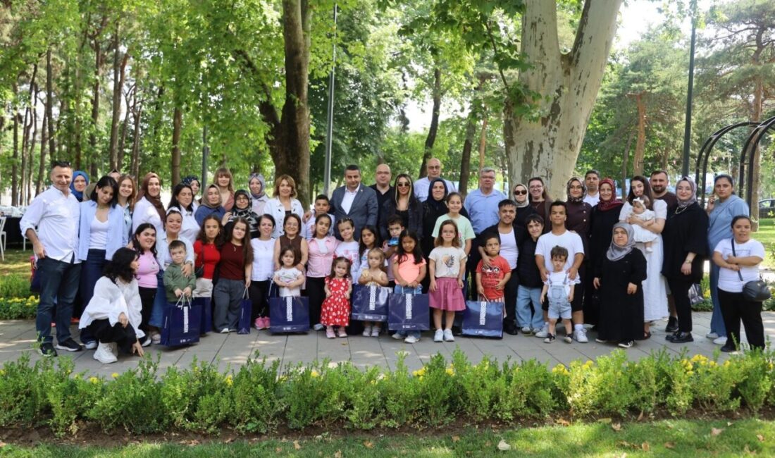 Akondroplazi bireyler Bursa’yı gezdi Bursa Büyükşehir Belediyesi, engelli bireylerin toplumsal yaşama tam ve etkin