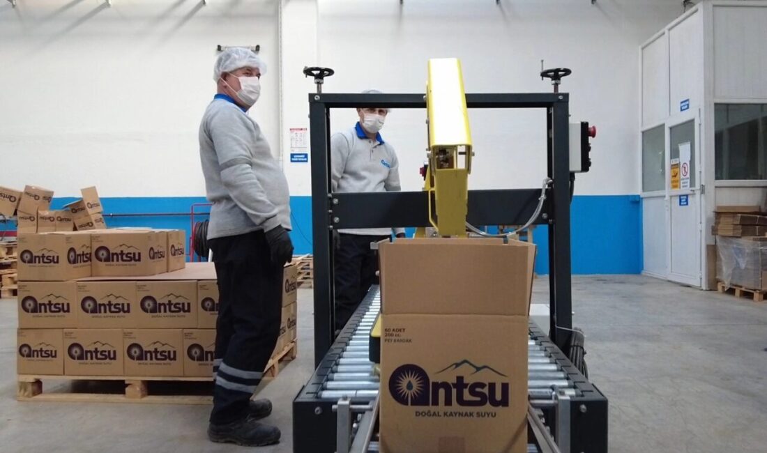 ANTSU’nun yıl sonu hedefi 17 milyon litre su satışı Antalya Büyükşehir Belediyesi’nin halkçı projeleri arasında yer alan ANTSU, satış