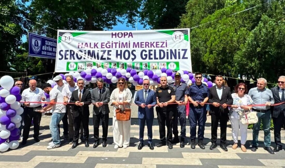 Artvin'de Hopa Halk Eğitim Merkezi’nin 2025-2026 eğitim yılı sonu sergisi,