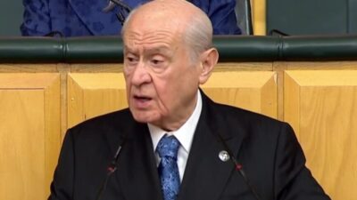 Bahçeli: Terörsüz Türkiye kararlılıkla sürdürülecek… Bahçeli’den Özgür Özel’e çağrı MHP Genel Başkanı Devlet Bahçeli, partisinin TBMM Grup Toplantısı’nda yaptığı