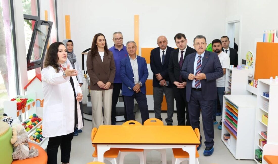 Bizim Çocuk Yaşam Merkezi 29 Haziran’da hizmete açılıyor Trabzon Büyükşehir Belediyesi’nin Çukurçayır Mahallesi'nde yapımını tamamladığı Bizim Çocuk Yaşam