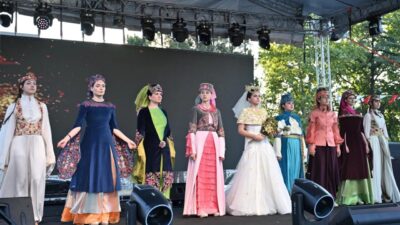 Bursa'da Yıldırım Belediyesi tarafından geleneksel hale getirilen El Emekleri Festivali’nin