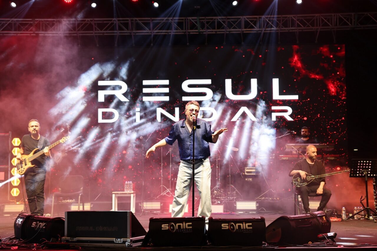 Nilüfer Belediyesi’nin bu yıl ikincisini düzenlediği Nilüfer Karadeniz Festivali, Balat