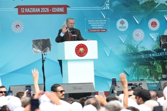 Cumhurbaşkanı Erdoğan’dan Edirne’de yatırımlar ve ‘Türkiye Yüzyılı’ vurgusu Cumhurbaşkanı Recep Tayyip Erdoğan, Selimiye Mosque’nin restorasyon sonrası yeniden ibadete