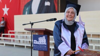 Dokuz Eylül’de mezuniyet coşkusu… 38 yıllık hayal birincilikle taçlandı Dokuz Eylül Üniversitesi Eğitim Fakültesi 2025-2026 mezuniyet töreninde 1100 öğrenci