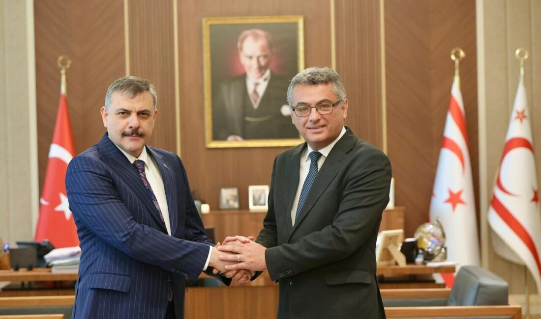 İçişleri Bakanı Mustafa Çiftçi KKTC’de İçişleri Bakanı Mustafa Çiftçi, Kuzey Kıbrıs Türk Cumhuriyeti Cumhurbaşkanı Tufan