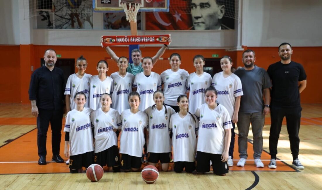 İnegöl Belediyespor U12 Kız Basketbol Takımı Bursa üçüncüsü oldu TBF tarafından düzenlenen yerel ligde başarılı bir sezon geçiren İnegöl