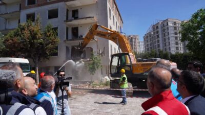 İstanbul Büyükşehir Belediyesi, Beylikdüzü’nde hızlı tarama yöntemiyle riskli olduğu belirlenen