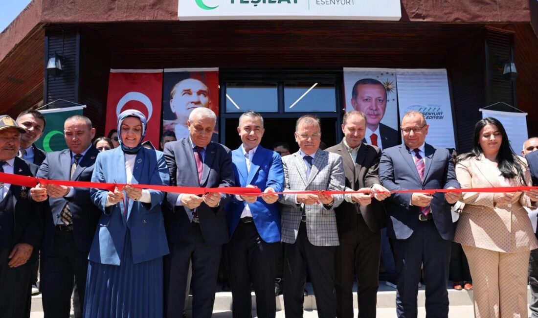 İstanbul’un ikinci Yeşilay Gençlik Merkezi Esenyurt’ta açıldı Yeşilay, gençleri bağımlılıklardan korumak ve gelişimlerini desteklemek amacıyla Esenyurt Yeşilay