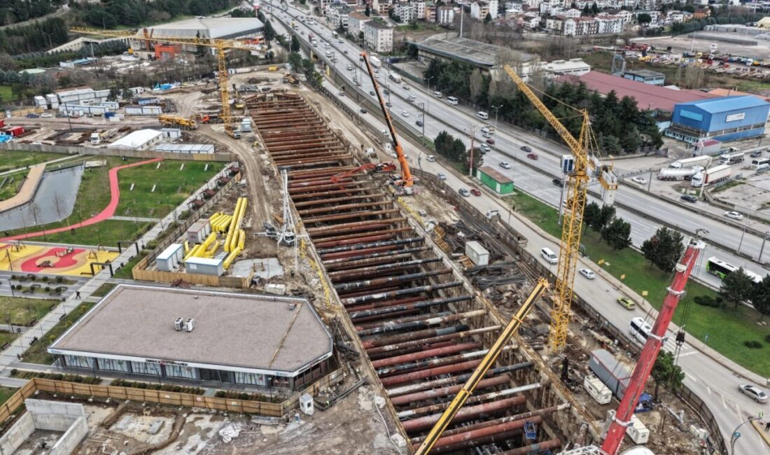 Kocaeli’nin geleceği metre metre yazılıyor Kocaeli’yi raylı sistem hatlarıyla donatan ve ulaşıma alternatif çözümlerle nefes