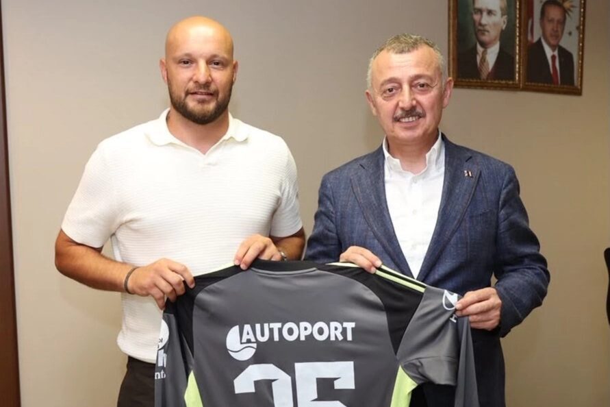 Kocaelispor’da yeni sezon öncesi ayrılık kararı alan Kaptan Gökhan Değirmenci