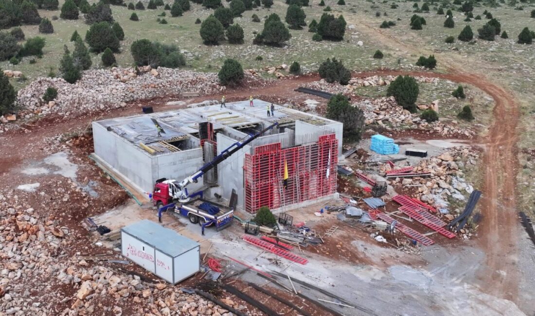 Konya’da kesintisiz içme suyu sağlayacak projeye start Konya Büyükşehir Belediye Başkanı Uğur İbrahim Altay, Ahırlı ve Akören’de