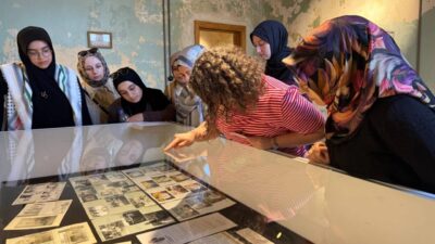 Konya Büyükşehir Belediyesi bünyesinde lise öğrencilerine yönelik hizmet veren Lise