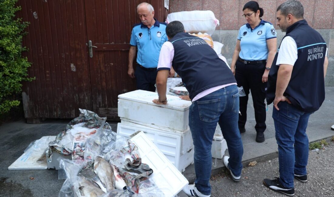 Antalya Büyükşehir Belediyesi zabıta ekipleri, insan sağlığını tehdit eden gıda