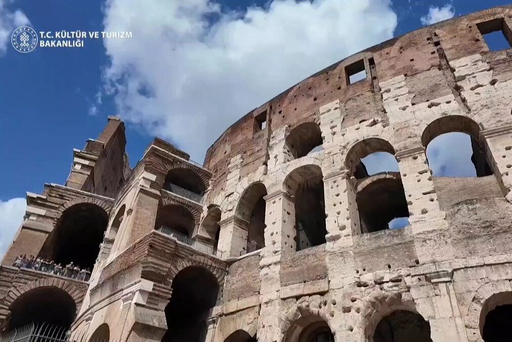 Troya’nın efsaneleri Kolezyum’da dünyayla buluştu Kültür ve Turizm Bakanı Mehmet Nuri Ersoy, İtalya Kültür Bakanı