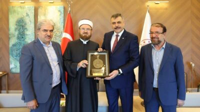 İçişleri Bakanı Mustafa Çiftçi, Dünya Müslüman Âlimler Birliği Başkanı Prof.