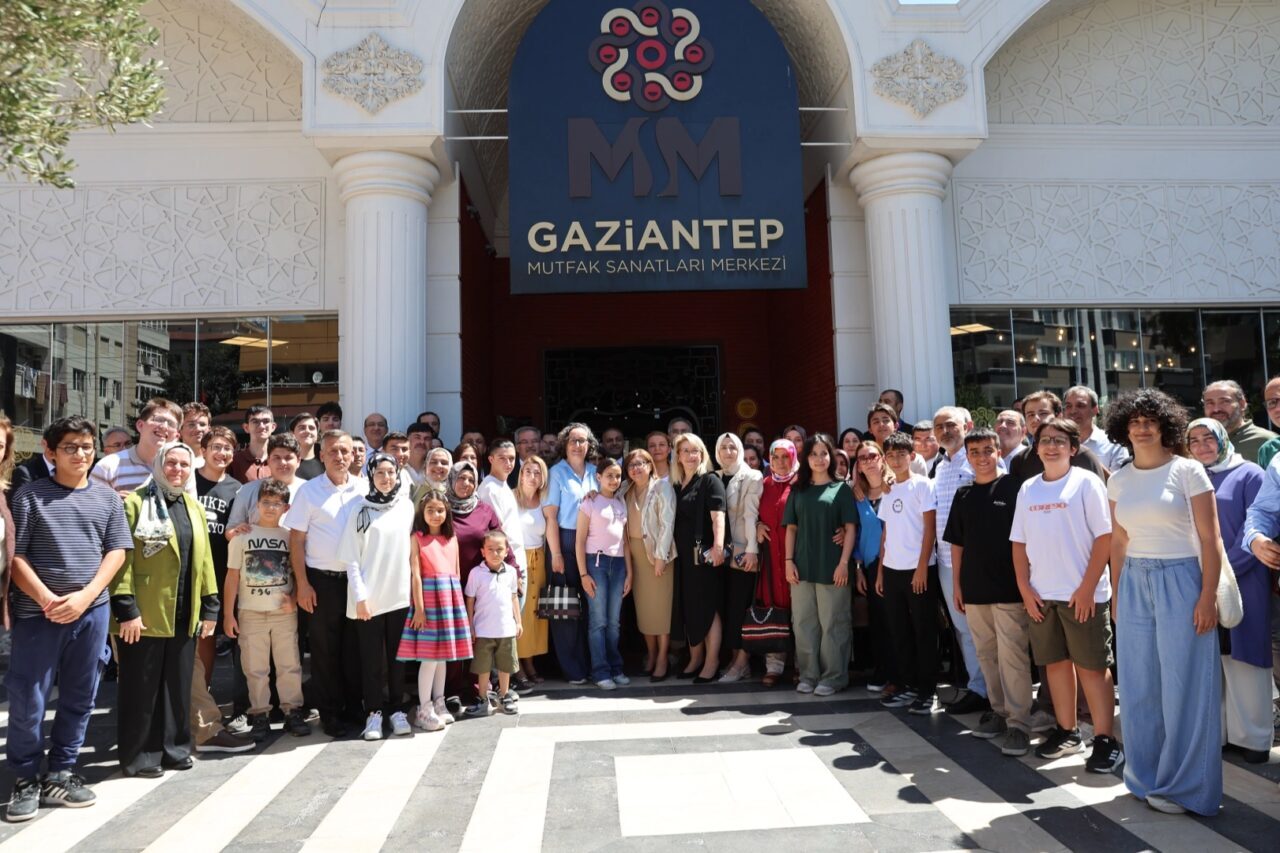 Gaziantep Büyükşehir Belediye Başkanı Fatma Şahin ve Gaziantep Valisi Kemal