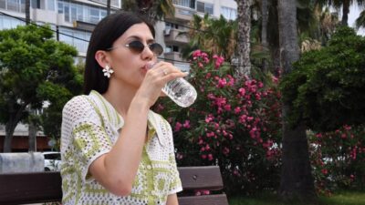 Mersin Büyükşehir Belediyesi Sağlık İşleri Dairesi, artan sıcaklıklar nedeniyle yurttaşları