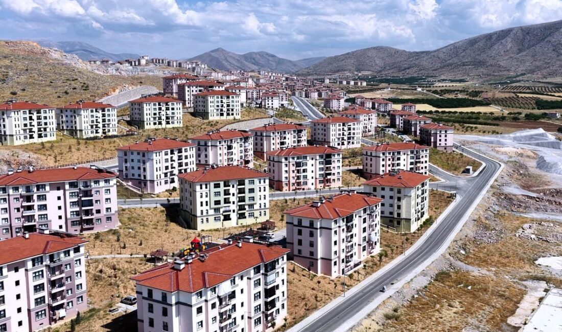 Çevre, Şehircilik ve İklim Değişikliği Bakanı Murat Kurum, İlk Evim