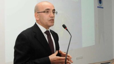 Hazine ve Maliye Bakanı Mehmet Şimşek, yıllık enflasyonun %31,8'e düştüğünü