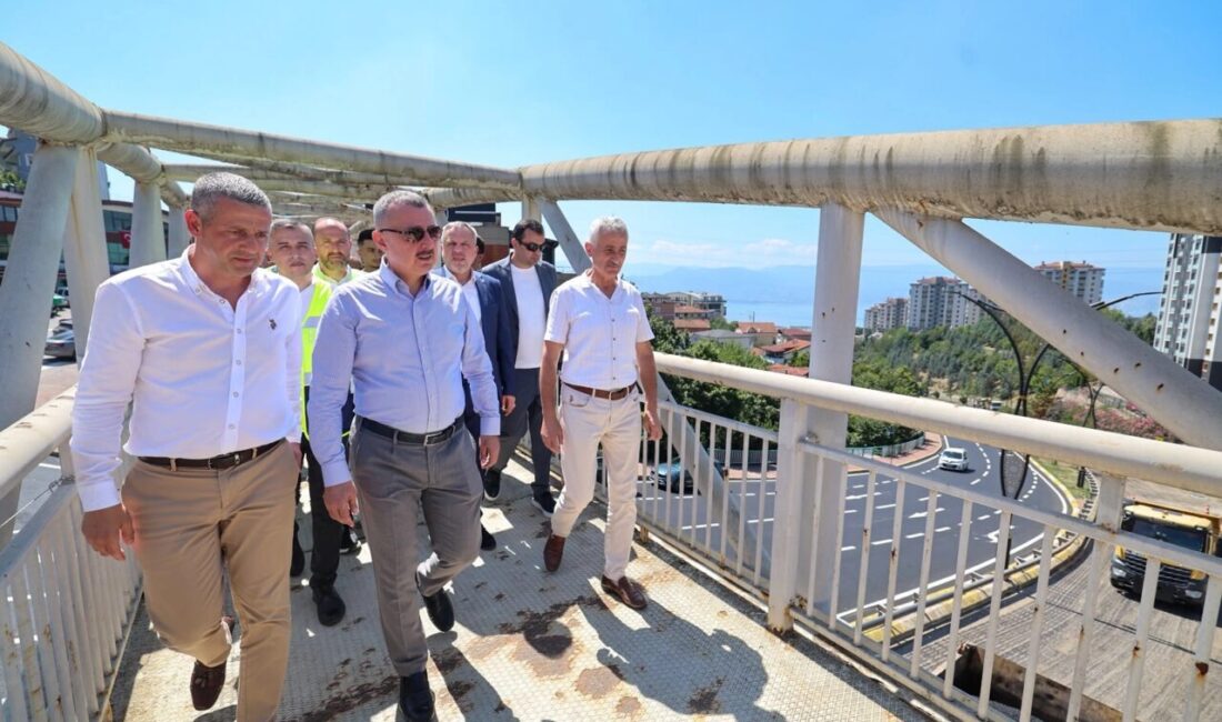 Kocaeli Büyükşehir Belediye Başkanı Tahir Büyükakın, “Sadece Hizmet Ettik” sloganıyla