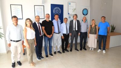 Bursa Uludağ Üniversitesi (BUÜ) Güzel Sanatlar Fakültesi Dekanlığı ve Sahne