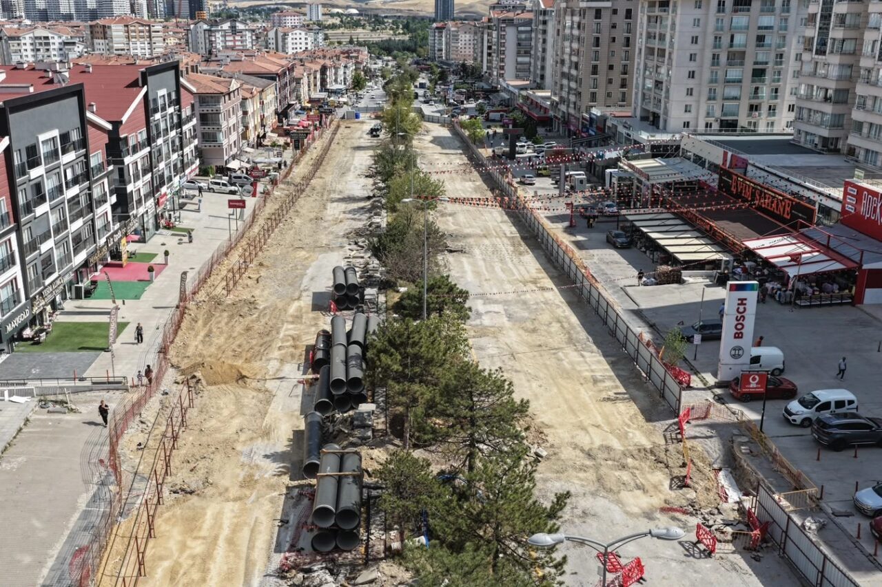 Ankara Büyükşehir Belediyesi’nin Dikimevi-Natoyolu Raylı Sistem Uzatma Hattı Projesi’nde çalışmalar