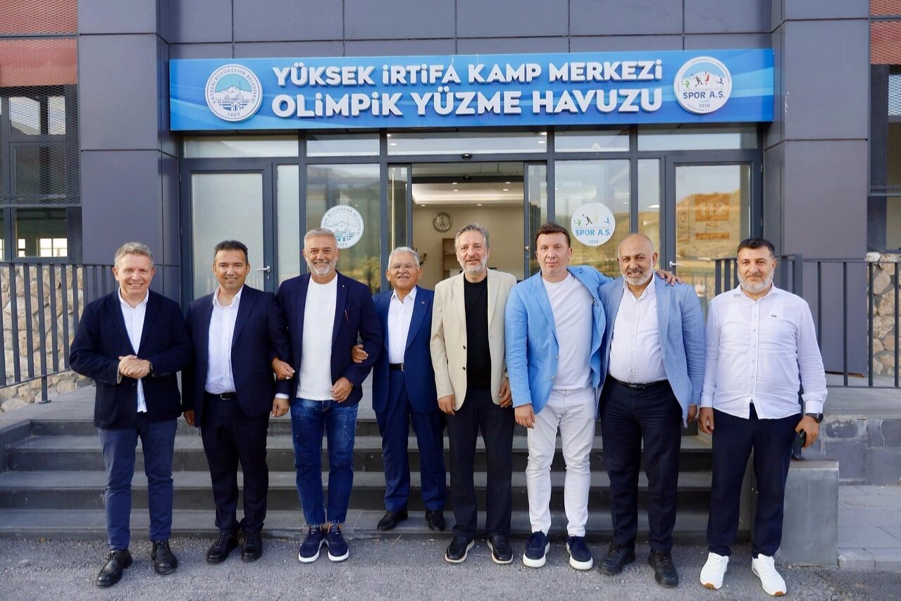 Kayseri Büyükşehir Belediye Başkanı Dr. Memduh Büyükkılıç, Spor Zirvesi kapsamında