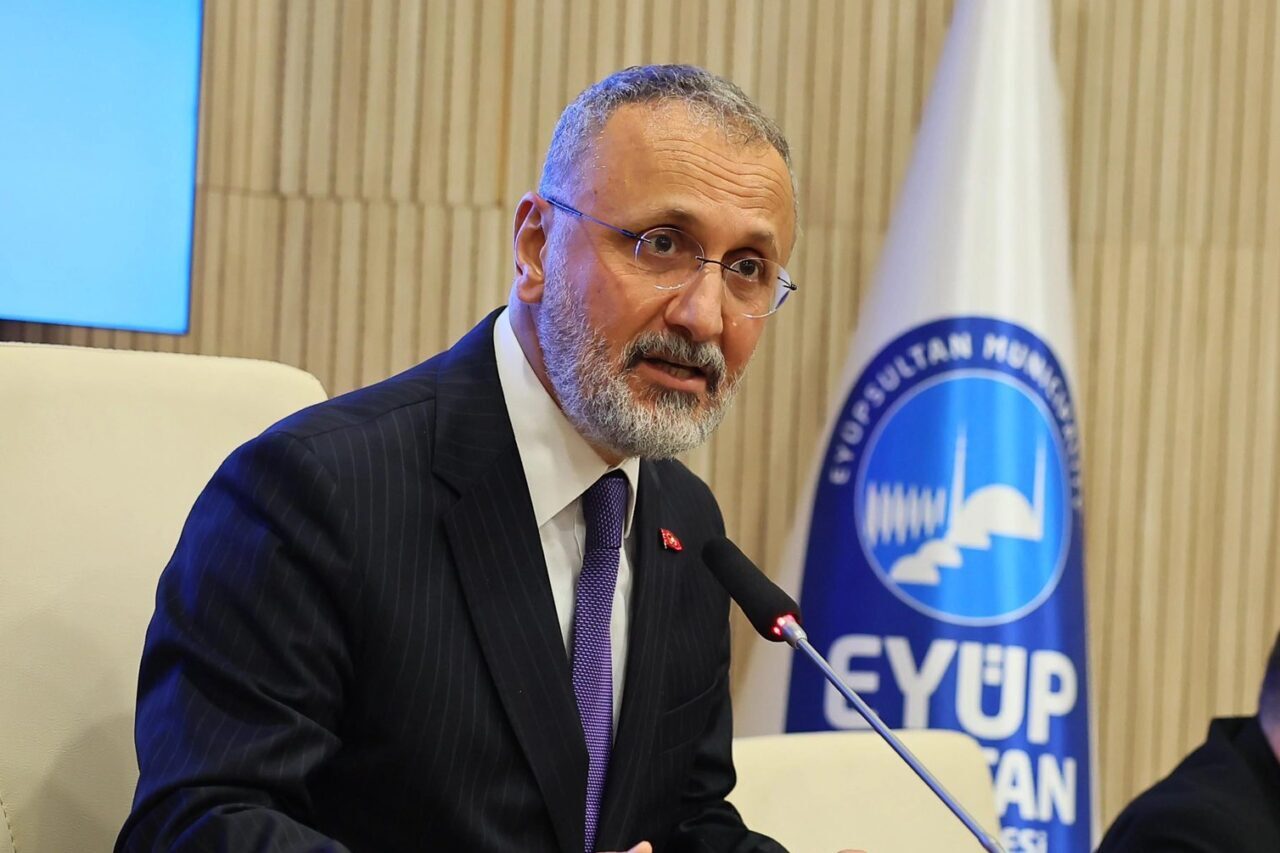 Eyüpsultan Belediye Başkanı Dr. Mithat Bülent Özmen, son dönemde gündeme