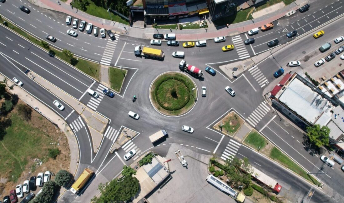 İstanbul Büyükşehir Belediyesi (İBB), yaz dönemi asfalt programı kapsamında İstanbul'un