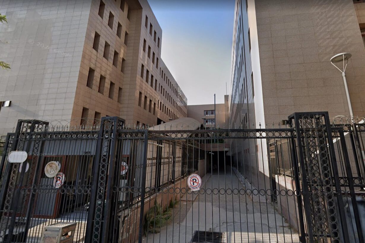 İzmir Cumhuriyet Başsavcılığı koordinesinde yürütülen soruşturma kapsamında, silah imalatı ve