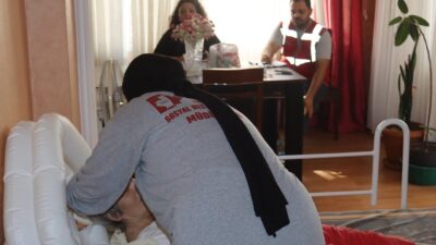 İzmit Belediyesi Sosyal Hizmetler Müdürlüğü, kendi öz bakımını karşılamakta güçlük