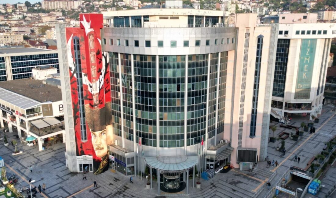 İzmit Belediyesi, Ruhsat ve Denetim Müdürlüğü'nde yaşandığı öne sürülen olayla