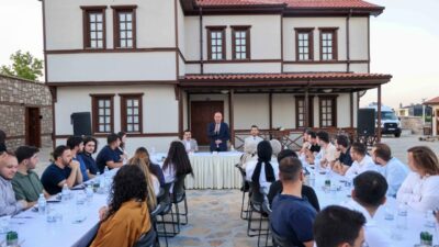 Konya'da Meram Belediye Başkanı Mustafa Kavuş, AK Parti gençliği ile