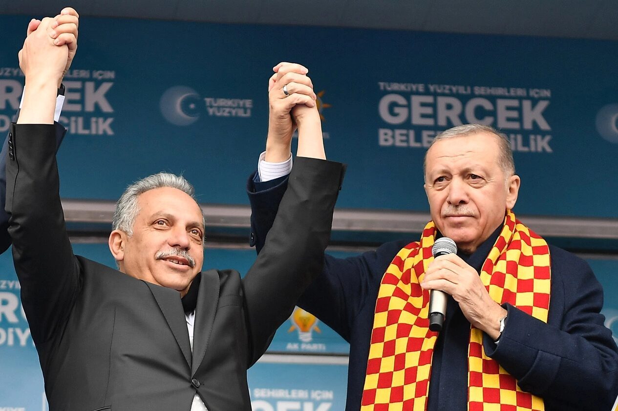 Kayseri Talas Belediye Başkanı Mustafa Yalçın,  AK Parti'nin 25. Kuruluş