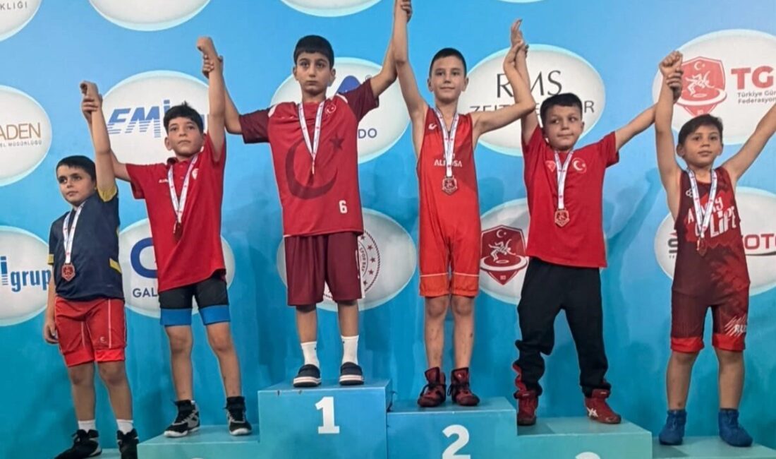 Ulusal ve uluslararası organizasyonlarda kazandıkları madalya ve kupalarla büyük başarıya