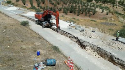 Şanlıurfa Büyükşehir Belediyesi ŞUSKİ Genel Müdürlüğü, Bozova ilçesinde kanalizasyon altyapısını