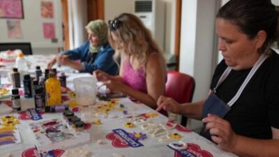 Tekirdağ Büyükşehir Belediyesi, kadınların sosyalleşmesine, üretmesine ve sanatla keyifli vakit