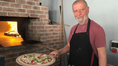 1984 yılında Almanya’ya göç eden ve uzun yıllar Avrupa’da gastronomi